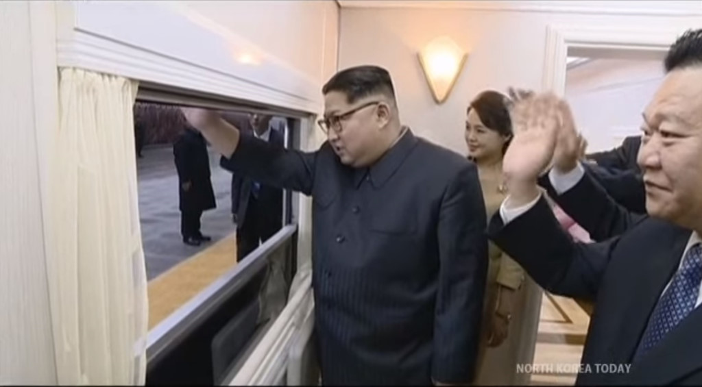 Hình ảnh hiếm hoi về chuyến đi Trung Quốc của ông Kim Jong Un